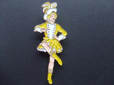 Carnaval danseres geel